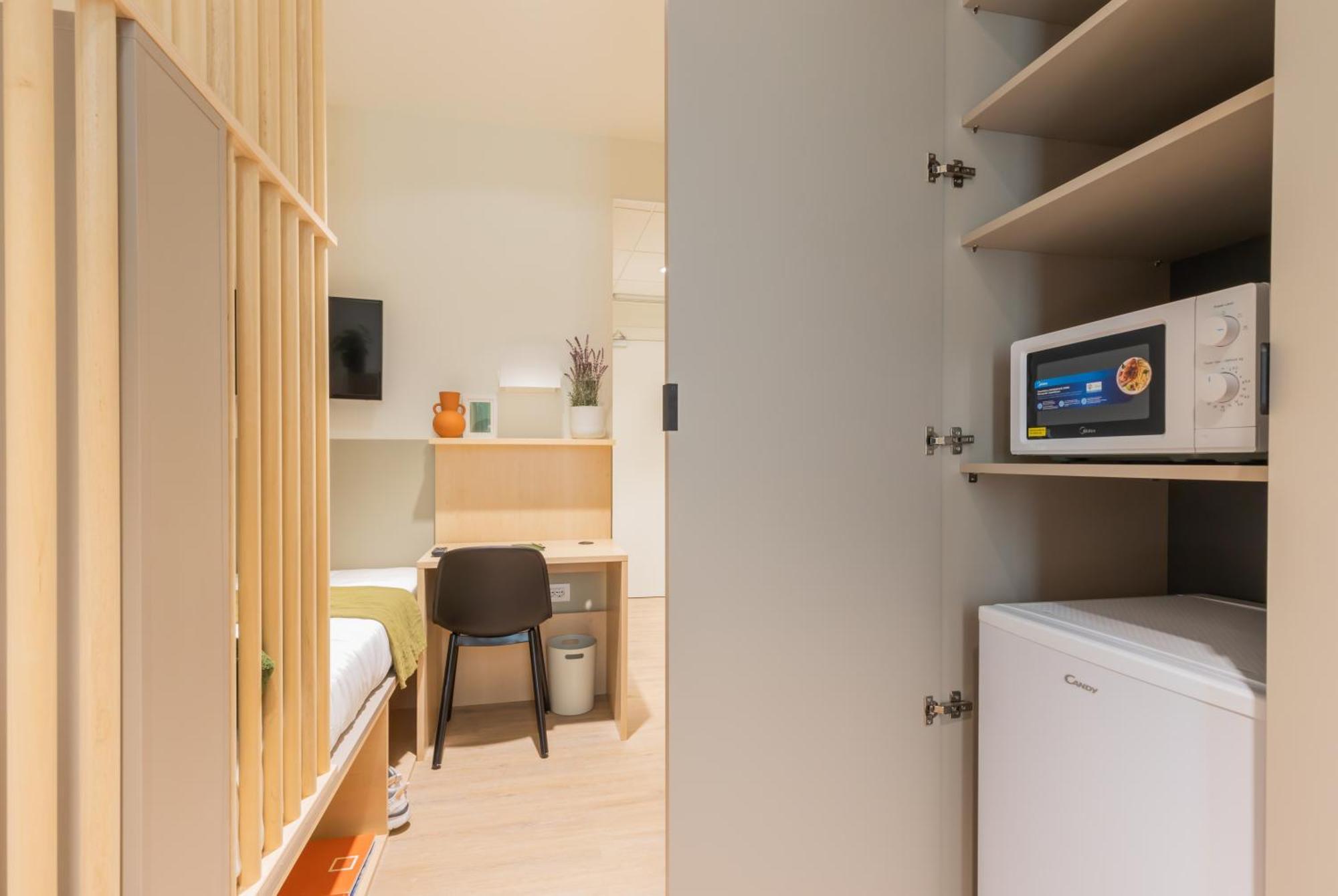Well-Located Campus Rooms Near City Park Milaan Buitenkant foto
