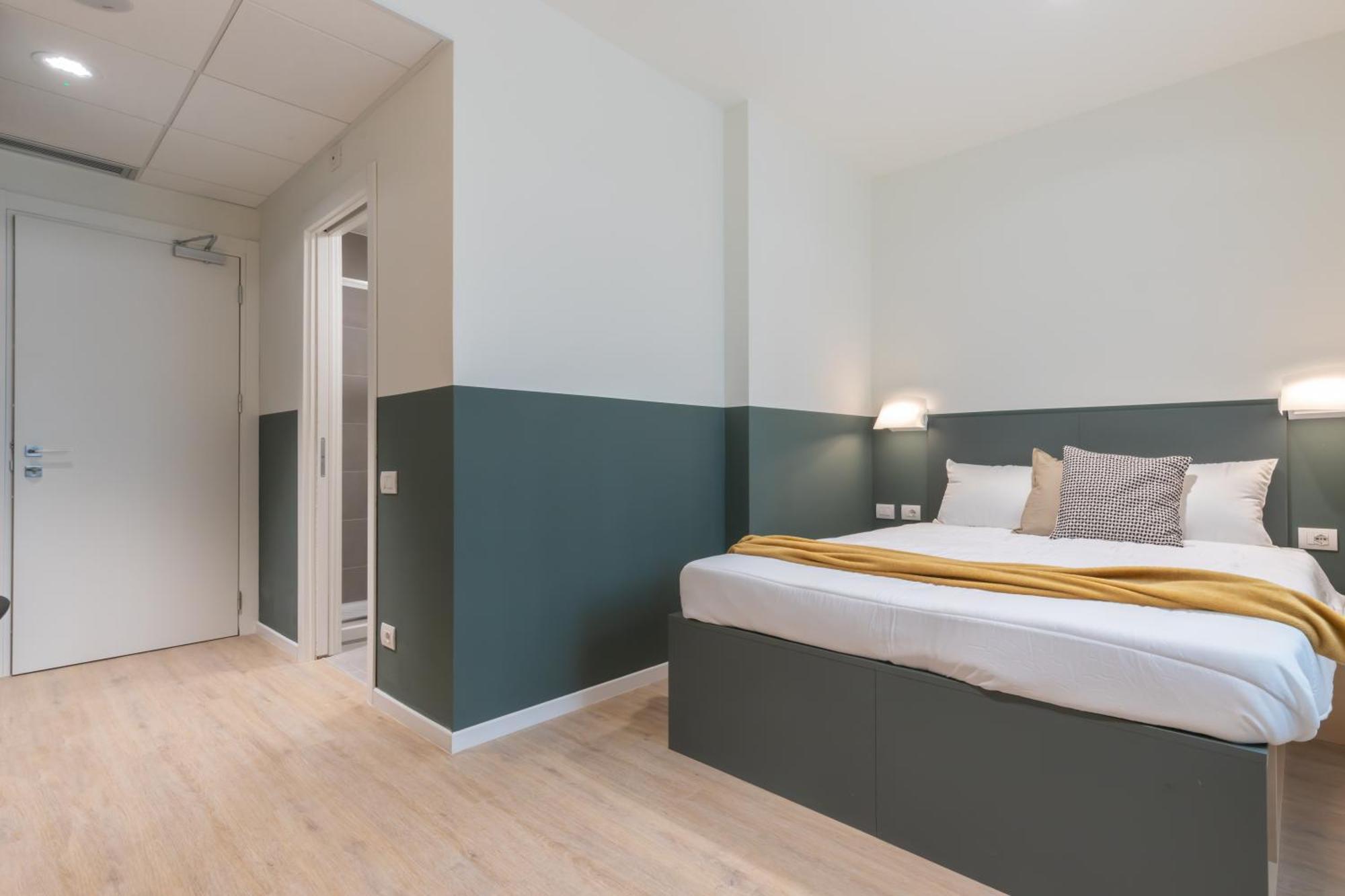 Well-Located Campus Rooms Near City Park Milaan Buitenkant foto