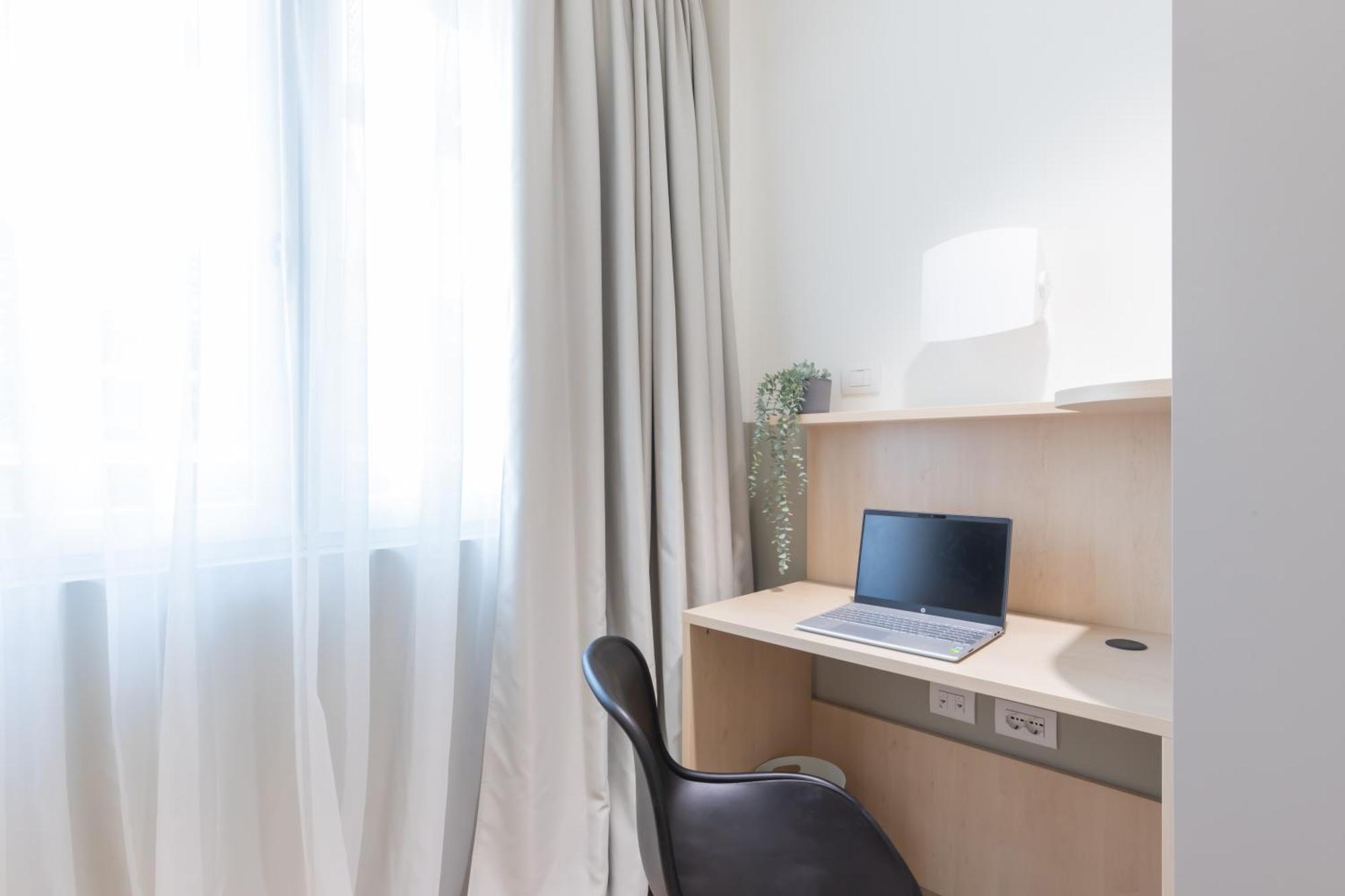 Well-Located Campus Rooms Near City Park Milaan Buitenkant foto