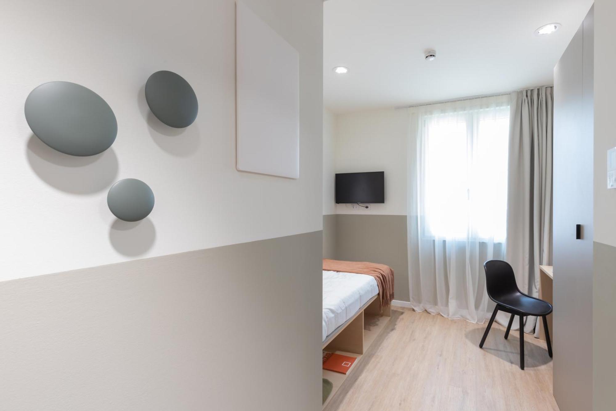 Well-Located Campus Rooms Near City Park Milaan Buitenkant foto