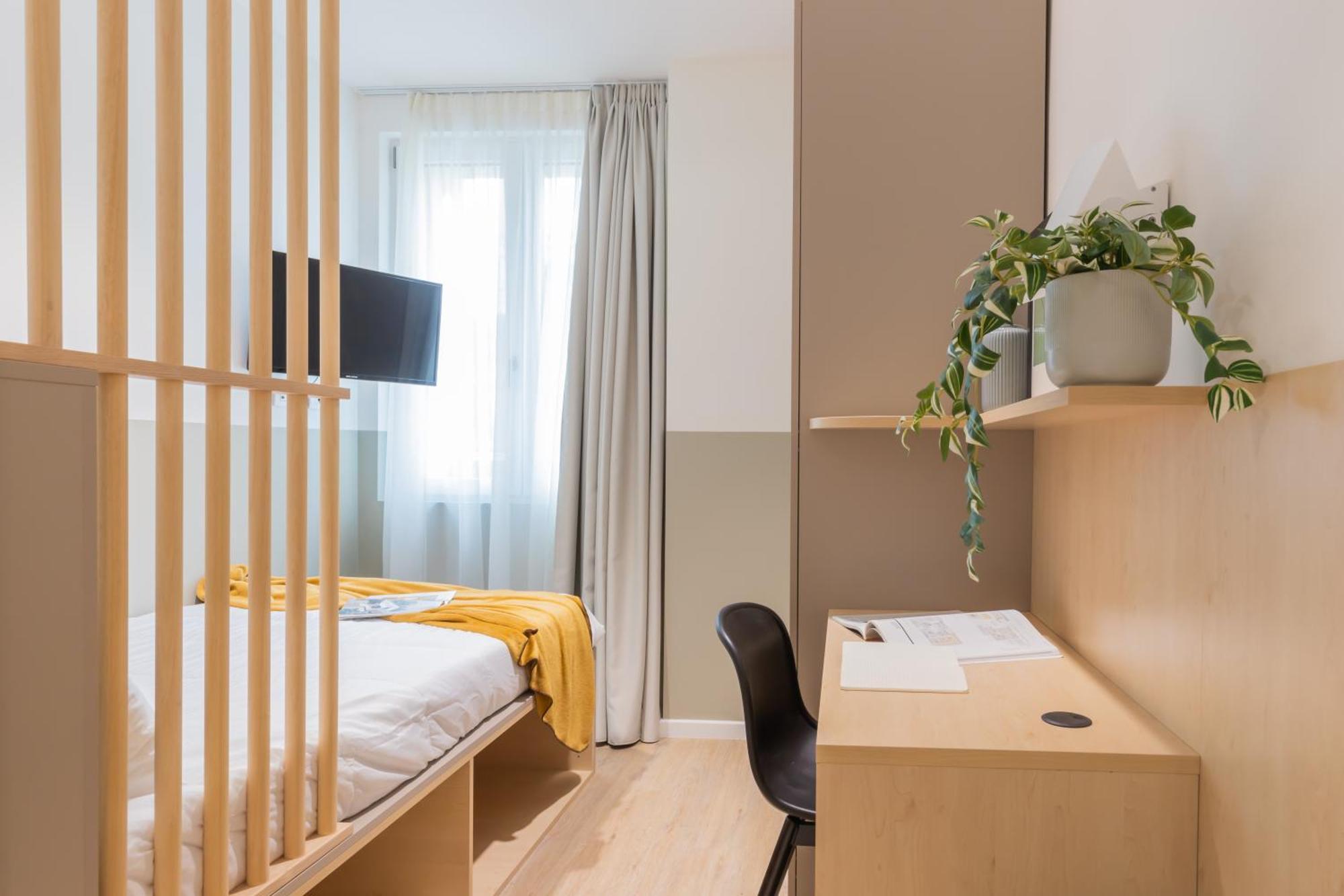 Well-Located Campus Rooms Near City Park Milaan Buitenkant foto