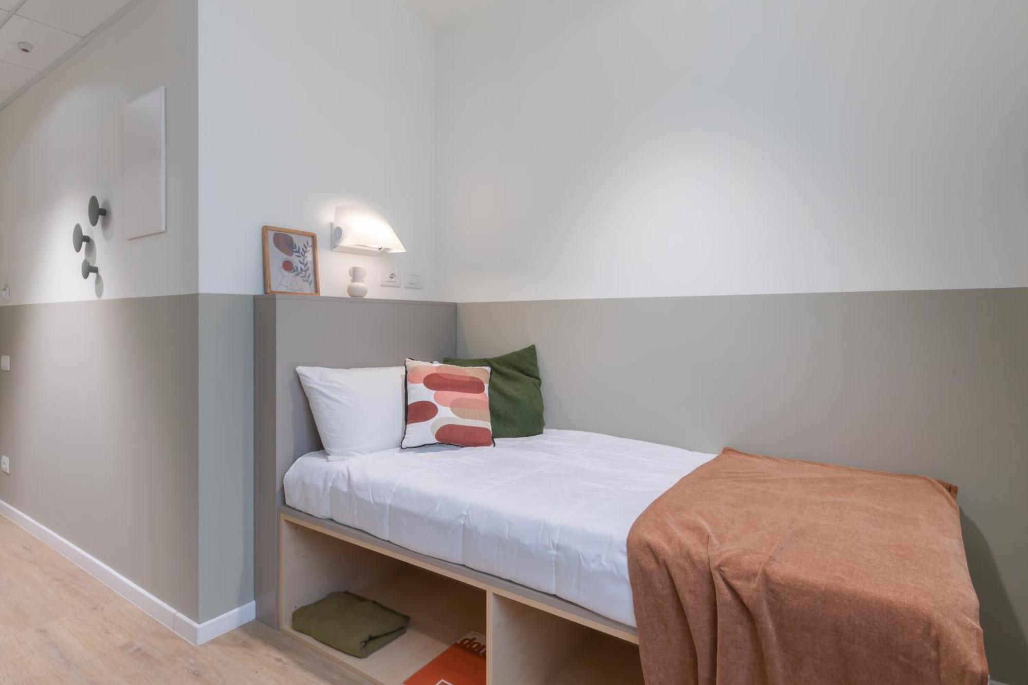 Well-Located Campus Rooms Near City Park Milaan Buitenkant foto